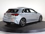 Mercedes-Benz A-klasse 180 Business Solution AMG | Panoramaschuifdak | Nightpakket | Achteruitrijcamera | Apple carplay / Android auto