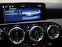 Mercedes-Benz A-klasse 180 Business Solution AMG | Panoramaschuifdak | Nightpakket | Achteruitrijcamera | Apple carplay / Android auto