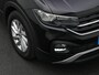 Volkswagen T-Cross 1.0 TSI 95 pk Life | Stoelverwarming | Navigatie Apple Carplay/Android Auto | Parkeersensoren voor/achter | Adaptive Cruise