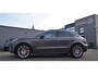 Porsche Macan 3.6 Turbo | Nieuwstaat | Panorama | Burmester Audio | Sport Chrono | Luxe Leder | Camera | F1 flippers | 20 inch |