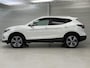 Nissan Qashqai 1.3 DIG-T N-Connecta / Eerste Eigenaar / Dealer Onderhouden / Panoramadak / Navigatie / Trekhaak 1300 KG / All Seasonbanden / 360 Graden Camera /