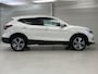 Nissan Qashqai 1.3 DIG-T N-Connecta / Eerste Eigenaar / Dealer Onderhouden / Panoramadak / Navigatie / Trekhaak 1300 KG / All Seasonbanden / 360 Graden Camera /