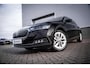 Skoda Octavia Combi 1.0 e-TSI Business Edition Plus | Elektrisch glazen panorama-dak | Trekhaak uitklapbaar | Voorstoelen verwarmd