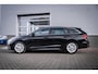 Skoda Octavia Combi 1.0 e-TSI Business Edition Plus | Elektrisch glazen panorama-dak | Trekhaak uitklapbaar | Voorstoelen verwarmd