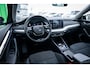Skoda Octavia Combi 1.0 e-TSI Business Edition Plus | Elektrisch glazen panorama-dak | Trekhaak uitklapbaar | Voorstoelen verwarmd