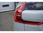 Volvo XC60 T6 Plug-in hybrid AWD Plus Dark 350pk | 2250 kg Trekgewicht | MY2026 nieuw model | Glazen Schuifdak | Head-up Display | Harman/Kardon Audio | 360 Camera | Getint Glas | Elektrische stoelen met geheugen |