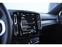 Volvo XC40 212PK Automaat B4 Plus Dark Elektrische stoelen met geheugen/ Harman kardon audio/ BLIS/ Stoelverwarming/ Stuurverwarming/ Achteruitrijcamera