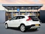 Volvo V40 Cross Country T3 Polar+ Luxury | 17" Allseason | Trekhaak | Adaptieve cruise | BLIS | Elektrisch verst. stoelen | Parkeerverwarming | Panoramadak | Harman Kardon | Parkeercamera