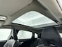 Volvo V40 Cross Country T3 Polar+ Luxury | 17" Allseason | Trekhaak | Adaptieve cruise | BLIS | Elektrisch verst. stoelen | Parkeerverwarming | Panoramadak | Harman Kardon | Parkeercamera