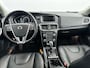 Volvo V40 Cross Country T3 Polar+ Luxury | 17" Allseason | Trekhaak | Adaptieve cruise | BLIS | Elektrisch verst. stoelen | Parkeerverwarming | Panoramadak | Harman Kardon | Parkeercamera