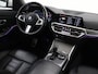 BMW 3-Serie 320i High Executive Edition | M-Sport | Sportstoelen | Digitaal Dashboard | HUD | Apple CarPlay/Android Auto | Navigatie | Camera | DAB | Stoelverwarming | Adaptieve Cruise Control | Interieur Verlichting | LED |