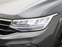 Volkswagen Tiguan 1.5TSI/150PK R-Line Blackstyle DSG · Panoramadak · Apple/Android · Parkeersensoren + Camera