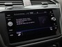 Volkswagen Tiguan 1.5TSI/150PK R-Line Blackstyle DSG · Panoramadak · Apple/Android · Parkeersensoren + Camera