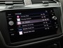 Volkswagen Tiguan 1.5TSI/150PK R-Line Blackstyle DSG · Panoramadak · Apple/Android · Parkeersensoren + Camera
