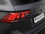 Volkswagen Tiguan 1.5TSI/150PK R-Line Blackstyle DSG · Panoramadak · Apple/Android · Parkeersensoren + Camera