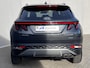 Hyundai Tucson 1.6 T-GDI HEV Comfort Smart Automaat / Fabrieksgarantie tot 02-2028 ** / Dealer onderhouden / Navigatie / Achteruitrijcamera / Stuur- en stoelverwarming / Apple Carplay Android / 19" LM + All Season banden /