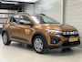 Dacia Sandero Stepway 1.0 TCe 90 Expression / Eerste Eigenaar / Dealer Onderhouden / Elektrisch Schuif/Kanteldak / Trekhaak 1100 KG / All Seasonbanden / Stoelverwarming / Climate Control / Cruise Control /