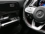 Mercedes-Benz GLB 200 AMG 7-pers. Business Solution | Panorama - Schuifdak | Trekhaak | Sfeerverlichting | Dodehoek Assistent | DAB+ Radio | Klasse 3 Alarm | Night Pakket