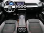 Mercedes-Benz GLB 200 AMG 7-pers. Business Solution | Panorama - Schuifdak | Trekhaak | Sfeerverlichting | Dodehoek Assistent | DAB+ Radio | Klasse 3 Alarm | Night Pakket