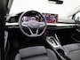 Volkswagen Golf 1.5 eHybrid Style Edition | 204 PK | SoH 100% | Panorama Dak | Trekhaak | Ergo Stoel (Massage) | Stoel en Stuurverwarming