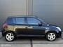 Suzuki Swift 1.3 GLS 5 deurs - AIRCO - EL. RAMEN + SPIEGELS - CPV - LM VELGEN - STUURBEKRACHTIGING - ZWART METALLIC - RADIO/CD - NL AUTO - NIEUWE APK T/M 05-09-2026 -