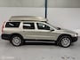 Volvo XC70 2.5 T Summum SCHUIFDAK/LEER/XENON