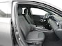 Mercedes-Benz A-klasse 180 Star Edition Luxury Line | Cruise Control | Achteruitrijcamera | DAB+ Radio | Voorstoelen Verwarmd | Sfeerverlichting | 17" Lichtmetalen Velgen