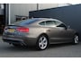 Audi A5 Sportback 1.8 TFSI Adrenalin | Incl. 12 maanden garantie | Trekhaak | Bang & Olufsen audio | Parkeersensoren | Bluetooth | Navigatie | Airco | Lichtmetalen velgen | Schuif/kantel dak | Cruise control
