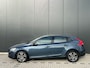 Volvo V40 T2 Polar+ | Cruise control | Stoelverwarming | LED | 16'' Velgen | Parkeersensoren achter | Navigatie |