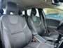 Volvo V40 T2 Polar+ | Cruise control | Stoelverwarming | LED | 16'' Velgen | Parkeersensoren achter | Navigatie |