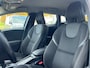 Volvo V40 T2 Polar+ | Cruise control | Stoelverwarming | LED | 16'' Velgen | Parkeersensoren achter | Navigatie |