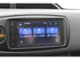 Toyota Yaris 1.5 Hybrid Dynamic Automaat/Orig.NL auto/Achteruitrijcamera/Climate control/Cruise control/Keyless/Navi by app/Privacy glass/Mistlampen/Licht metalen velgen