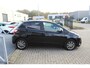 Toyota Yaris 1.5 Hybrid Dynamic Automaat/Orig.NL auto/Achteruitrijcamera/Climate control/Cruise control/Keyless/Navi by app/Privacy glass/Mistlampen/Licht metalen velgen