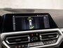 BMW 3-Serie Touring 330e High Executive Sportline 293Pk Automaat (APPLE CARPLAY, GROOT NAVI, LEDER, CAMERA, SFEERVERLICHTING, STOELVERWARMING, SPORTSTOELEN, GETINT GLAS, TREKHAAK ELEKTRISCH, ELEK ACHTERKLEP, NIEUWSTAAT)
