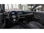 Mercedes-Benz A-klasse 180 Business Solution AMG | Panoramaschuifdak | Stoelverwarming | Achteruitrijcamera | MULTIBEAM LED |