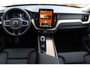 Volvo XC60 2.0 T6 Plug-in hybrid AWD Plus Dark | Keyless entry/start | Achteruitrijcamera | Elektrische kofferbakklep | Memory stand stoelen | Adaptive cruise | Wegklapbare trekhaak | Apple CarPlay/Android Auto | Climate controle | Draadloze telefoonlader | Lane assist | Stoelverwarming V+A | Stuurverwarming |