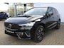Volvo XC60 2.0 T6 Plug-in hybrid AWD Plus Dark | Keyless entry/start | Achteruitrijcamera | Elektrische kofferbakklep | Memory stand stoelen | Adaptive cruise | Wegklapbare trekhaak | Apple CarPlay/Android Auto | Climate controle | Draadloze telefoonlader | Lane assist | Stoelverwarming V+A | Stuurverwarming |