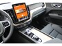 Volvo XC60 2.0 T6 Plug-in hybrid AWD Plus Dark | Keyless entry/start | Achteruitrijcamera | Elektrische kofferbakklep | Memory stand stoelen | Adaptive cruise | Wegklapbare trekhaak | Apple CarPlay/Android Auto | Climate controle | Draadloze telefoonlader | Lane assist | Stoelverwarming V+A | Stuurverwarming |