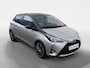 Toyota Yaris 1.5 Hybrid Design Red Navi | Camera | Metallic lak | Bovag garantie | Lage km stand | NAP
