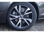 Volvo V60 2.0 T6 Recharge AWD R-Design | Adaptieve Cruise Control | Panoramadak | Trekhaak | Parkeercamera | Stoelen elektrisch verstelbaar + geheugen |