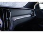Volvo V60 2.0 T6 Recharge AWD R-Design | Adaptieve Cruise Control | Panoramadak | Trekhaak | Parkeercamera | Stoelen elektrisch verstelbaar + geheugen |