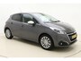 Peugeot 208 1.2 PureTech Allure | Apple carplay/Android auto | Navigatie | Trekhaak | Lichtmetalen velgen 16'' | Climate control | Parkeersensoren |