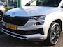 Skoda Karoq 1.5 TSI 150pk AUTOMAAT Sportline Business | Trekhaak | Stuurwiel- & stoelverwarming | Adaptieve cruise control | Achteruitrijcamera |
