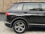 Volkswagen Tiguan 1.4 TSI R-line Handgeschakeld | Half/leer | R-line stuurwiel | LED verlichting | Stoelverwarming | Zwarte hemelbekleding | Apple CarPlay | Adaptieve cruise control | Parkeersensoren voor en achter