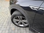 Volkswagen Tiguan 1.4 TSI R-line Handgeschakeld | Half/leer | R-line stuurwiel | LED verlichting | Stoelverwarming | Zwarte hemelbekleding | Apple CarPlay | Adaptieve cruise control | Parkeersensoren voor en achter