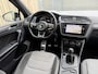 Volkswagen Tiguan 1.4 TSI R-line Handgeschakeld | Half/leer | R-line stuurwiel | LED verlichting | Stoelverwarming | Zwarte hemelbekleding | Apple CarPlay | Adaptieve cruise control | Parkeersensoren voor en achter