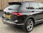 Volkswagen Tiguan 1.4 TSI R-line Handgeschakeld | Half/leer | R-line stuurwiel | LED verlichting | Stoelverwarming | Zwarte hemelbekleding | Apple CarPlay | Adaptieve cruise control | Parkeersensoren voor en achter
