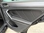 Volkswagen Tiguan 1.4 TSI R-line Handgeschakeld | Half/leer | R-line stuurwiel | LED verlichting | Stoelverwarming | Zwarte hemelbekleding | Apple CarPlay | Adaptieve cruise control | Parkeersensoren voor en achter