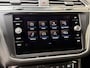 Volkswagen Tiguan 1.4 TSI R-line Handgeschakeld | Half/leer | R-line stuurwiel | LED verlichting | Stoelverwarming | Zwarte hemelbekleding | Apple CarPlay | Adaptieve cruise control | Parkeersensoren voor en achter
