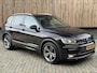 Volkswagen Tiguan 1.4 TSI R-line Handgeschakeld | Half/leer | R-line stuurwiel | LED verlichting | Stoelverwarming | Zwarte hemelbekleding | Apple CarPlay | Adaptieve cruise control | Parkeersensoren voor en achter